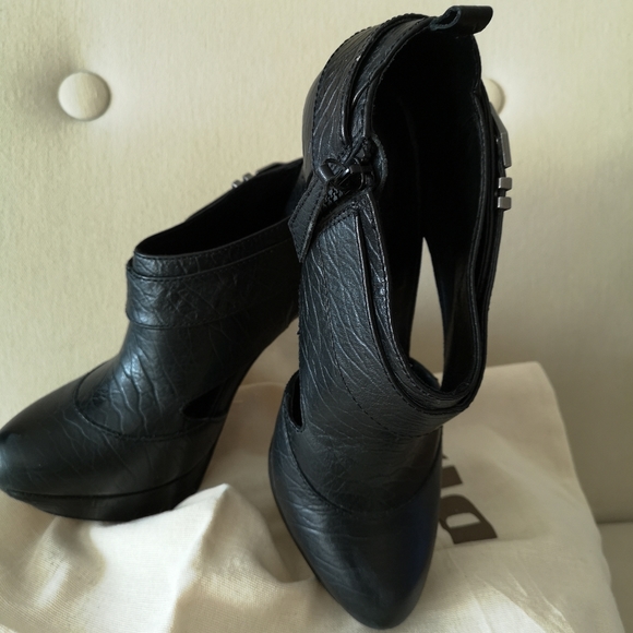 Diesel - High heeled ankle boots - Picture 12 of 15